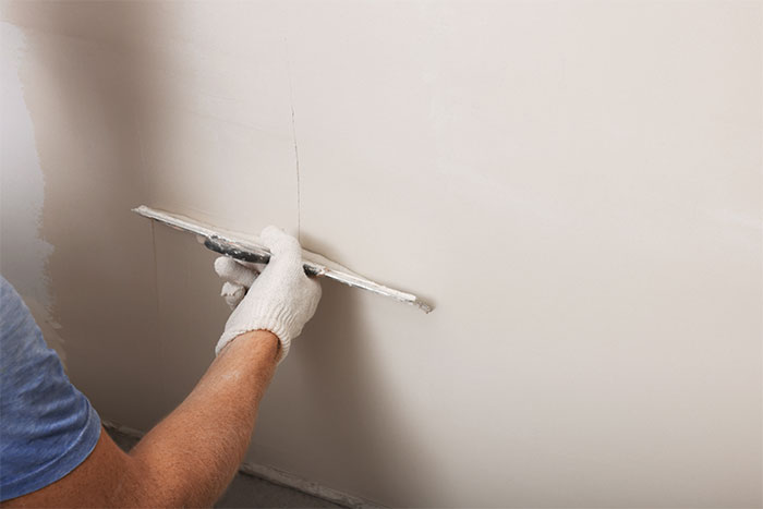 como resanar una pared